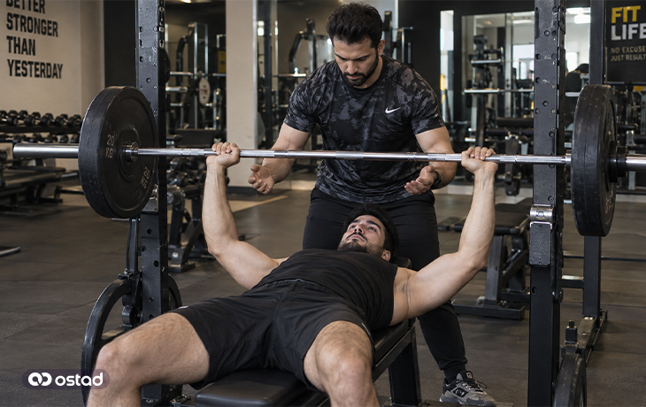 کمک گرفتن از دوست، مربی یا همراه ورزشی
